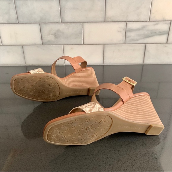 Franco Sarto Hooper Wedge - Picture 7 of 8